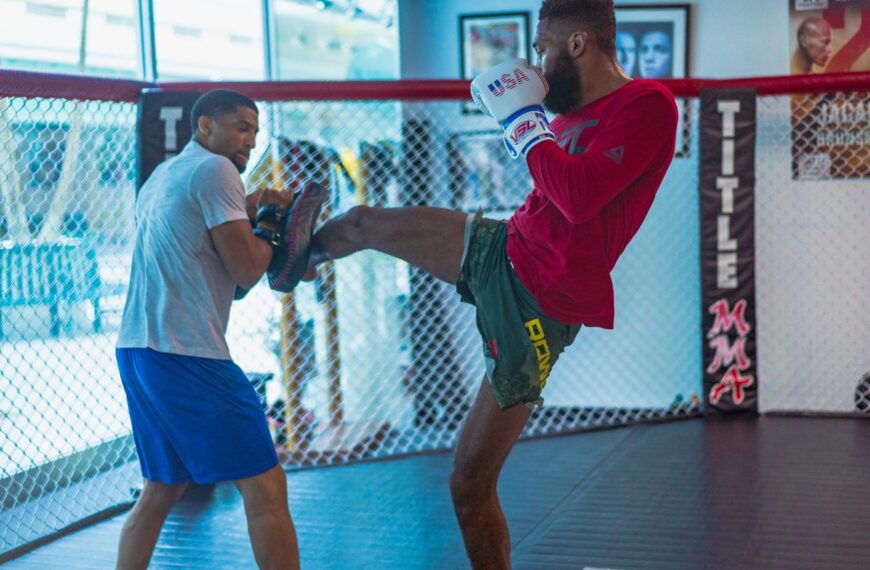 Czym jest MMA i jak powstała ta dyscyplina sportu